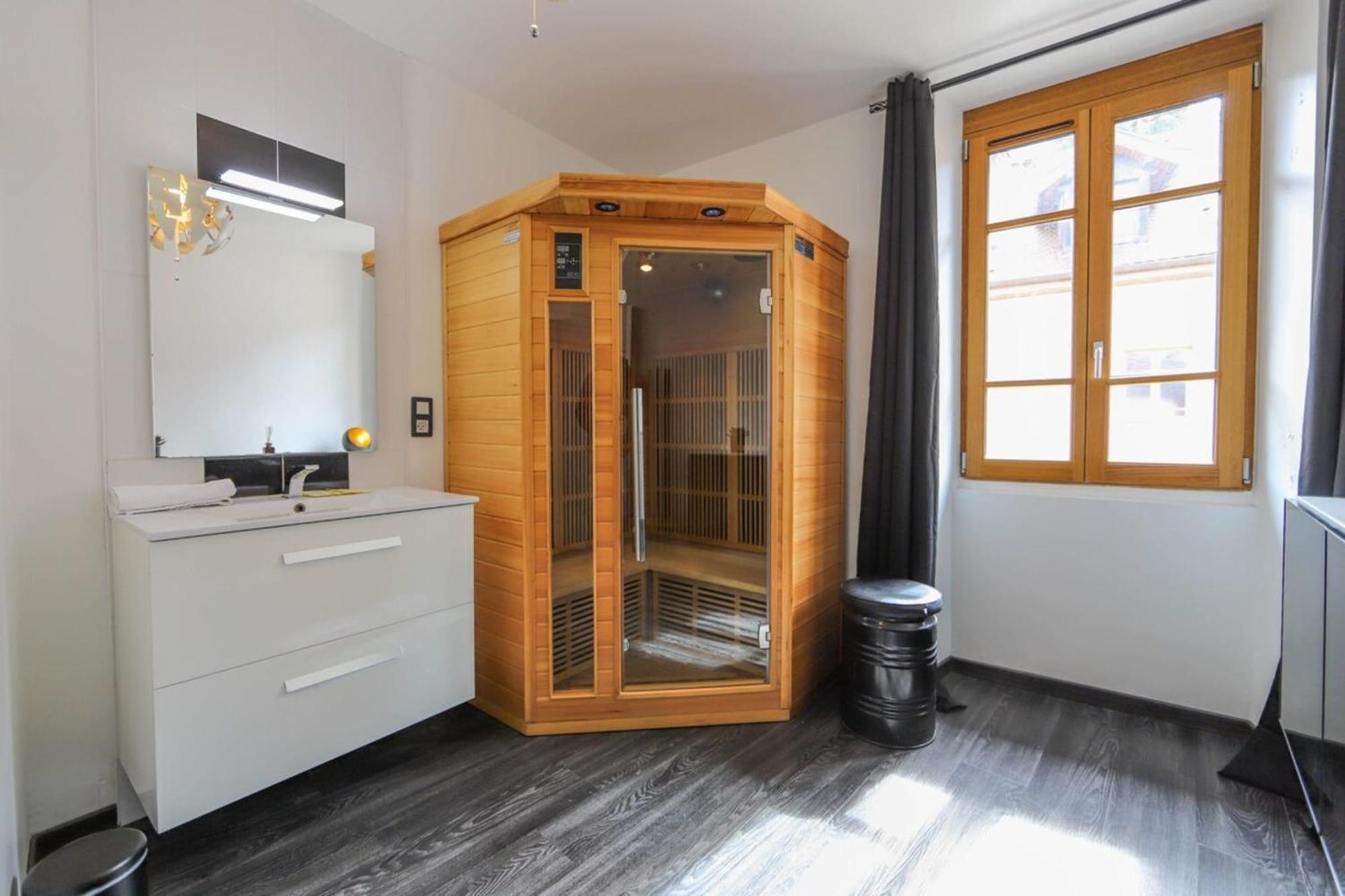 2 Bd Apartment With Sauna In The Center Of Annecy Bagian luar foto
